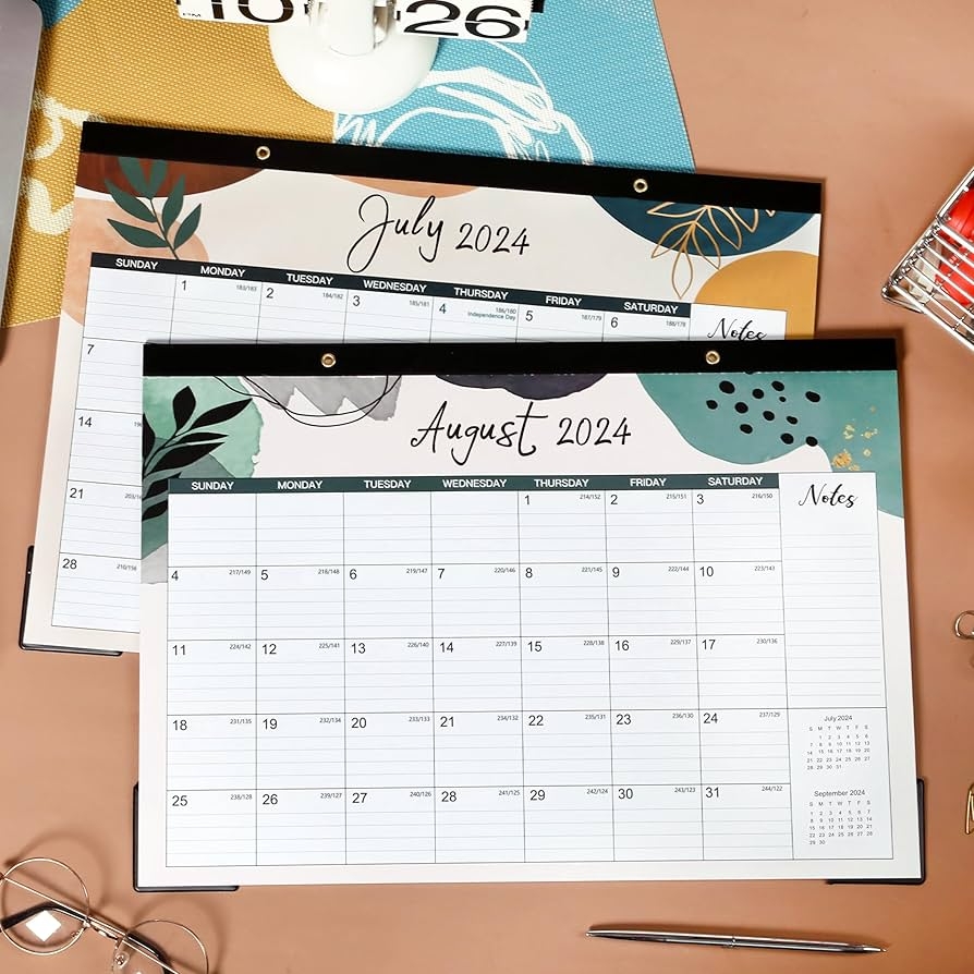 August 2025 Desktop Calendar